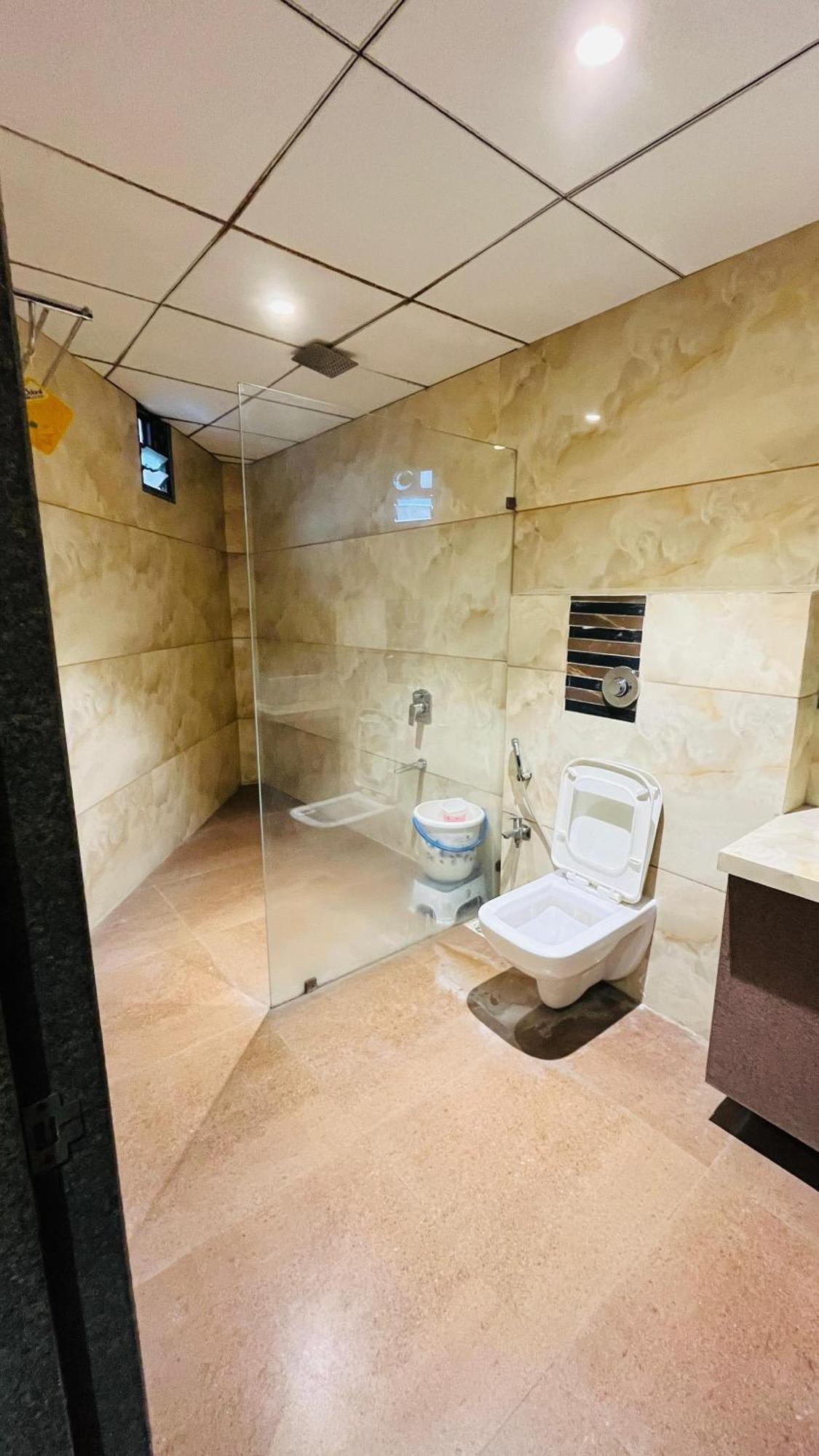 סוראט Hotel Elegant Inn מראה חיצוני תמונה