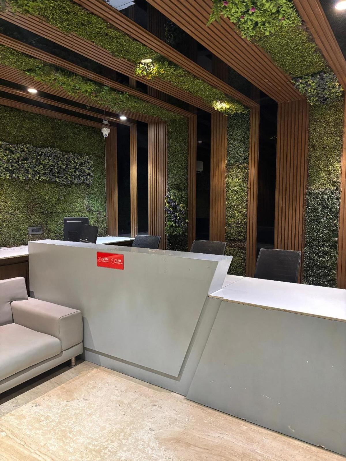 סוראט Hotel Elegant Inn מראה חיצוני תמונה