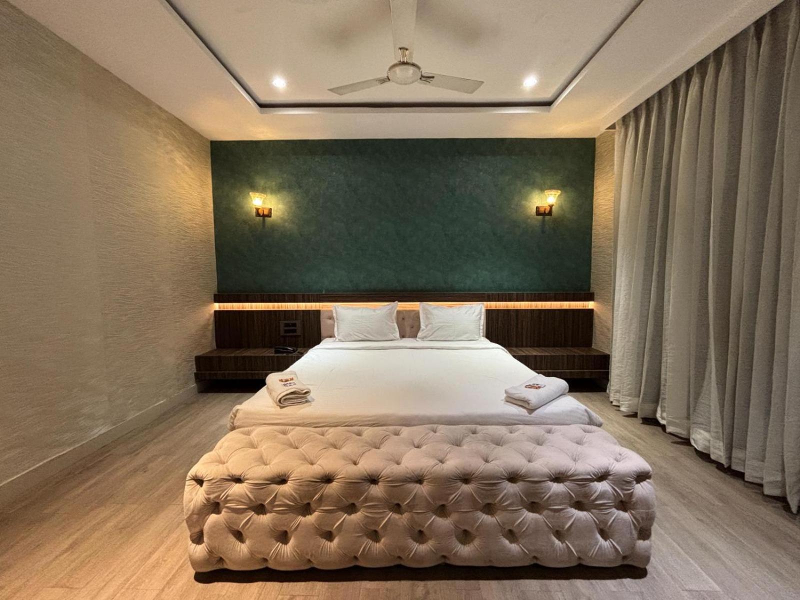 סוראט Hotel Elegant Inn מראה חיצוני תמונה